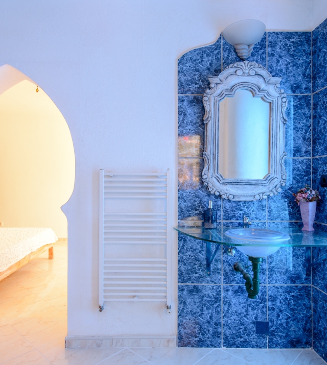 Resa estates ibiza house for sale koop tourist license badkamer.jpg